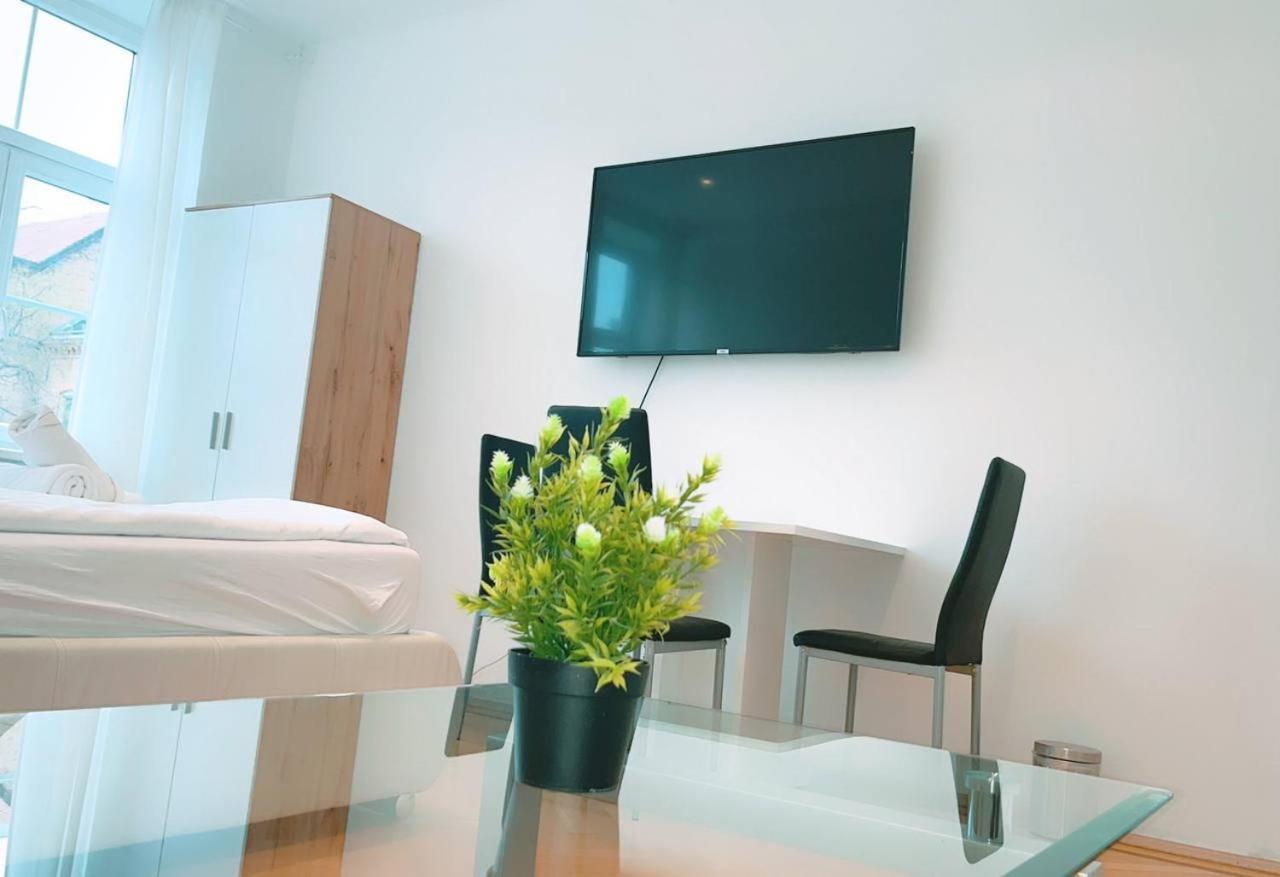 Deluxe Rooms In Keplerplatz Vienna Exterior photo